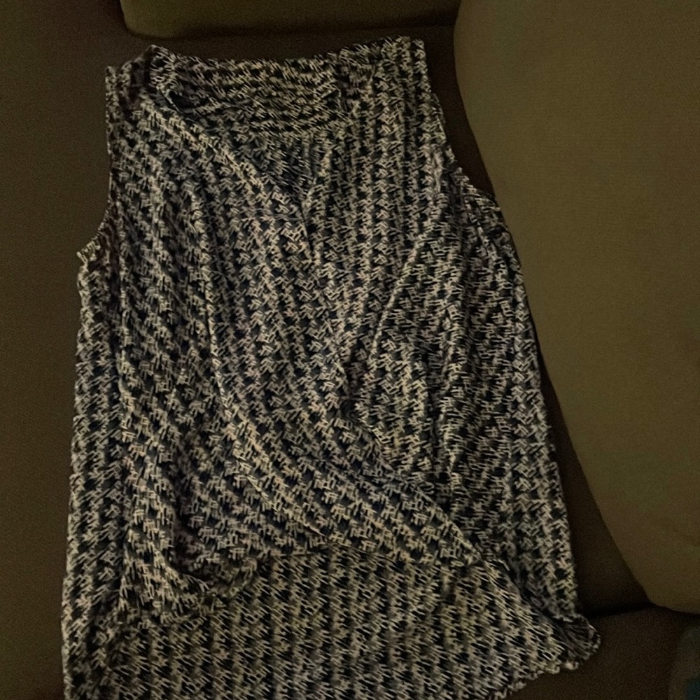Blue and white sleeveless tank - great condition. Size Small